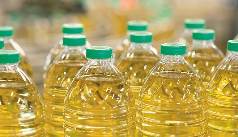 چرا روغن نباتی در بازار ایلام کمیاب شده است؟ چرا روغن نباتی در بازار ایلام کمیاب شده است؟