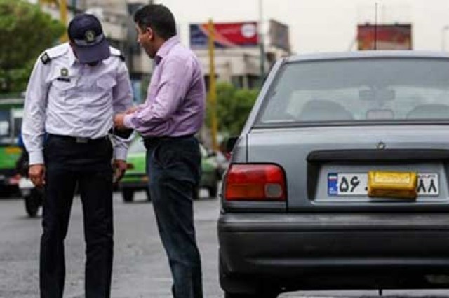 رئیس پلیس راه استان ایلام از توقیف تعداد ۹۸ دستگاه خودرو فاقد پلاک و پلاک مخدوش در جاده های برون شهری استان خبر داد.