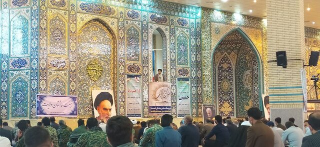 امام خمینی(ره) به ایران عزت و سربلندی بخشید