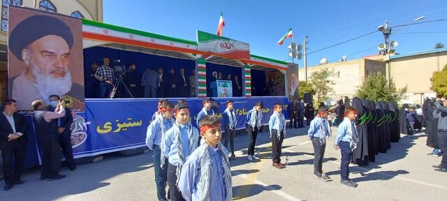 مبارزه با آمریکا مقابله با ظلم است/ آمریکا نمی‌تواند موفقیت‌های ایران را ببیند