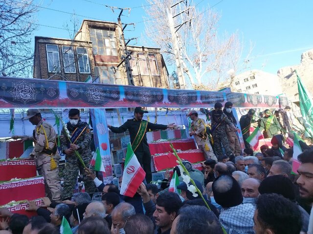 نماینده ولی‌فقیه در استان ایلام: شهیدان آمده‌اند تا در جنگ ترکیبی راه را نشان دهند