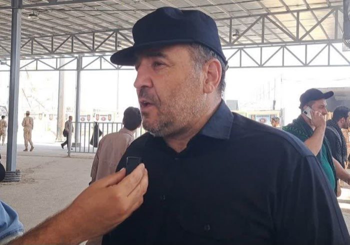 خودرو به اندازه کافی در مرز مهران برای بازگشت زوار وجود دارد