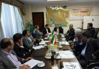 نشست چندجانبه‌ی استاندار ایلام برای از سرگیری عملیات اجرایی پتروشیمی دهلران