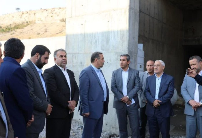 افتتاح بیمارستان شهدای ملکشاهی تا دهه فجر /بهره‌برداری از تصفیه‌خانه شهرستان تا پایان امسال