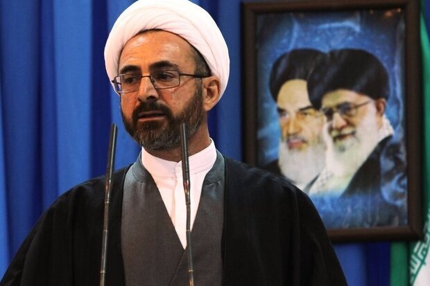 انتظار امام جمعه ایلام از خواص، تریبون‌داران و اصحاب رسانه/ راه حل مشکلات صندوق‌ رای است