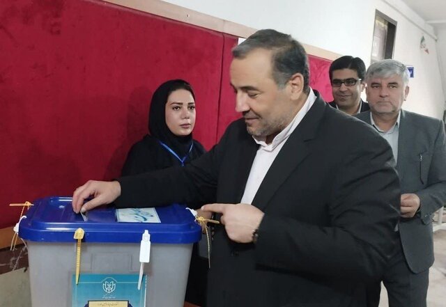 استاندار ایلام: حساسیت انتخابات امروز در مقیاس بین المللی بسیار مهم است
