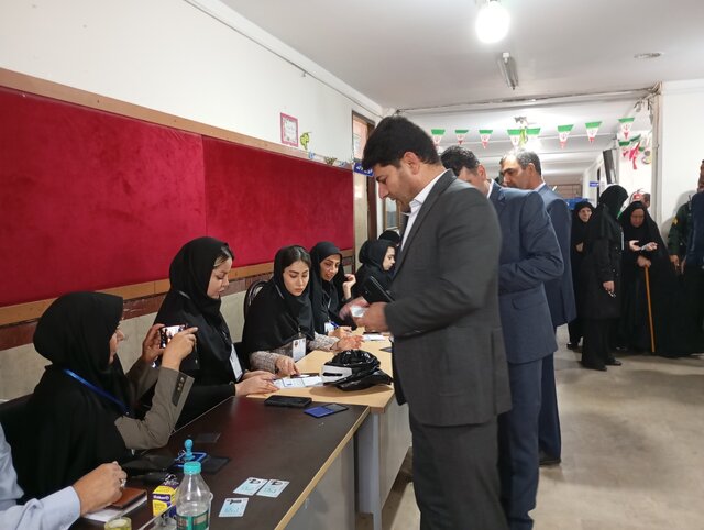 فرماندار: ۱۴۲ شعبه اخذ رأی در شهرستان ایلام رای مردم را دریافت می‌کنند
