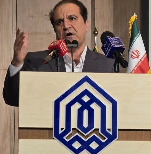 برای حل مسائل به کار عالمانه‌ی مضاعف و پرشتاب نیاز داریم