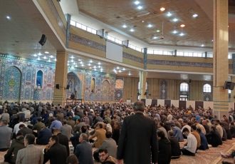 حال و هوای مصلی شهر ایلام در نماز عید سعید فطر