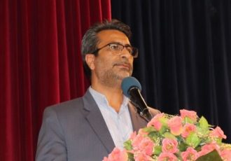 دانش‌آموزان در کنار درس سایر مهارت‌ها را فرا بگیرند