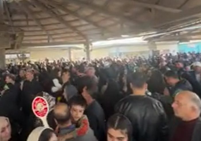 مرز مهران بسته است؟ ازدحام جمعیت در مرز