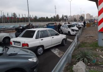 ۱۲ مصدوم در پی تصادف زنجیره‌ای در محور ایلام-میشخاص