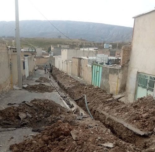 تغییر و جابجایی ۲۴۰۰ متر خط انتقال آب در شهرستان ایوان