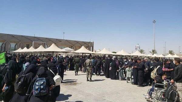 تردد زائران از مرز مهران به ۴ هزار نفر در ساعت رسید