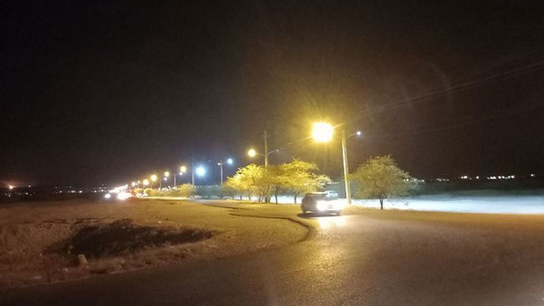 نصب هشت برج نوری در مسیر گردشگری آب‌گرم دهلران آغاز شد
