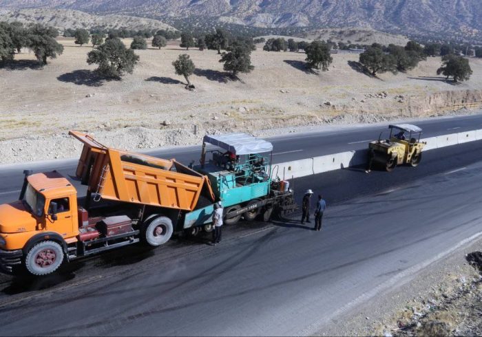 آغاز عملیات بهسازی و روکش آسفالت محور ایلام – چوار – ایوان