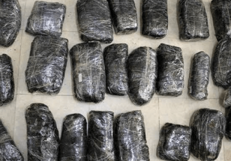 کشف ۳۰۰ بسته مواد مخدر در دهلران کشف ۳۰۰ بسته مواد مخدر در دهلران