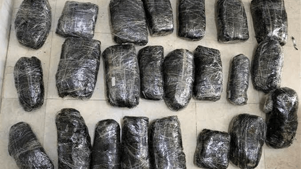 کشف ۳۰۰ بسته مواد مخدر در دهلران