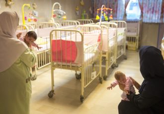 استقبال خانواده های ایلامی از فرزندخواندگان نیازمند پیگیری درمان/ کودکان سپرده شده امسال با نیاز ویژه بوده اند