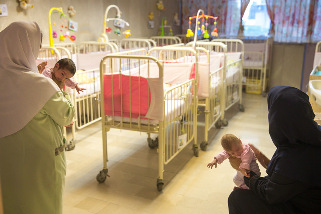 استقبال خانواده های ایلامی از فرزندخواندگان نیازمند پیگیری درمان/ کودکان سپرده شده امسال با نیاز ویژه بوده اند استقبال خانواده های ایلامی از فرزندخواندگان نیازمند پیگیری درمان/ کودکان سپرده شده امسال با نیاز ویژه بوده اند