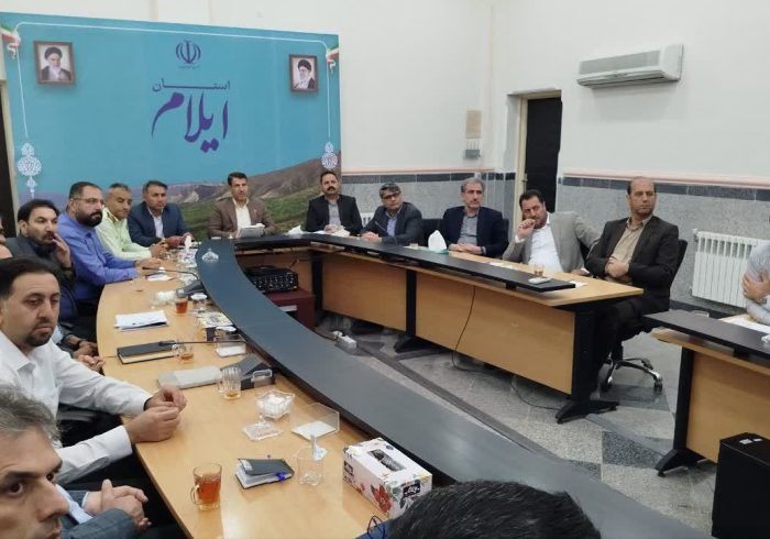 در جلسه سازگاری با کمآبی در استانداری ایلام تاکید شد؛ مدیریت منابع آب، کلید مقابله با بحران های آبی در جلسه سازگاری با کمآبی در استانداری ایلام تاکید شد؛ مدیریت منابع آب، کلید مقابله با بحران های آبی