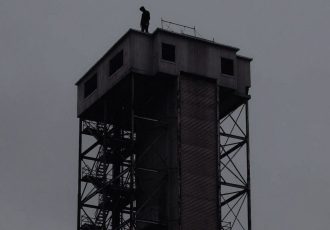 نجات دختر جوان از خودکشی با اقدام بهموقع پلیس در ملکشاهی نجات دختر جوان از خودکشی با اقدام بهموقع پلیس در ملکشاهی