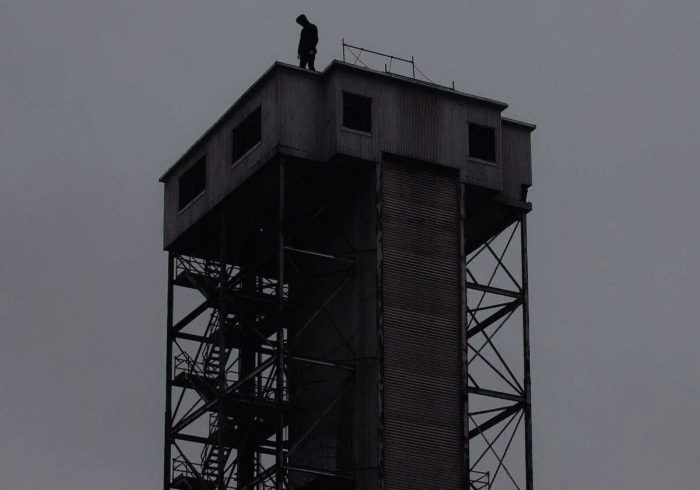 نجات دختر جوان از خودکشی با اقدام بهموقع پلیس در ملکشاهی نجات دختر جوان از خودکشی با اقدام بهموقع پلیس در ملکشاهی