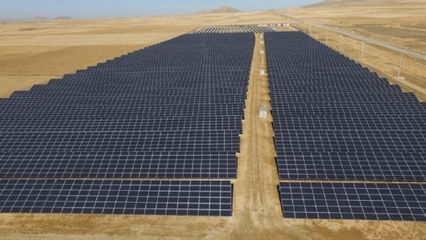 ۱۸۵ هکتار از اراضی دهلران برای تولید برق خورشیدی واگذار شد ۱۸۵ هکتار از اراضی دهلران برای تولید برق خورشیدی واگذار شد