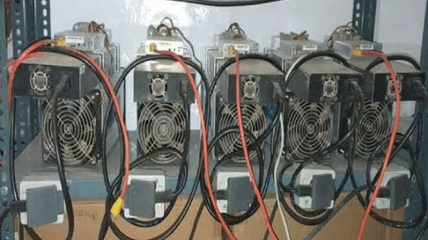 کشف ۹ دستگاه ماینر غیرمجاز در ملکشاهی کشف ۹ دستگاه ماینر غیرمجاز در ملکشاهی
