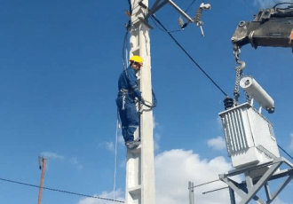 احداث ۴۰ پست هوایی جدید در مهران تا پایان سال احداث ۴۰ پست هوایی جدید در مهران تا پایان سال