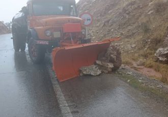 ۴۵ کیلومتر برفروبی و ۱۸۳ مورد ریزشبرداری در پی بارشهای ایلام ۴۵ کیلومتر برفروبی و ۱۸۳ مورد ریزشبرداری در پی بارشهای ایلام