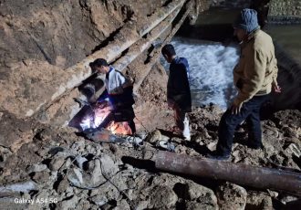 پس از سیل آبدانان، آبرسانی به ۱۵ روستا و شهر دوباره برقرار شد پس از سیل آبدانان، آبرسانی به ۱۵ روستا و شهر دوباره برقرار شد