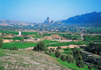 قلاقیران؛ نماد ماندگار طبیعت و تاریخ ایلام قلاقیران؛ نماد ماندگار طبیعت و تاریخ ایلام