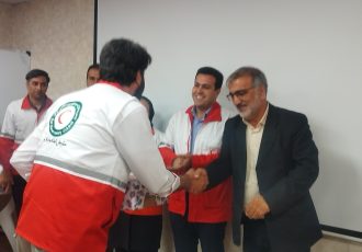 تجلیل از کارکنان،نجات گران ،اعضای جوانان و داوطلبان جمعیت هلال احمر شهرستان ایلام