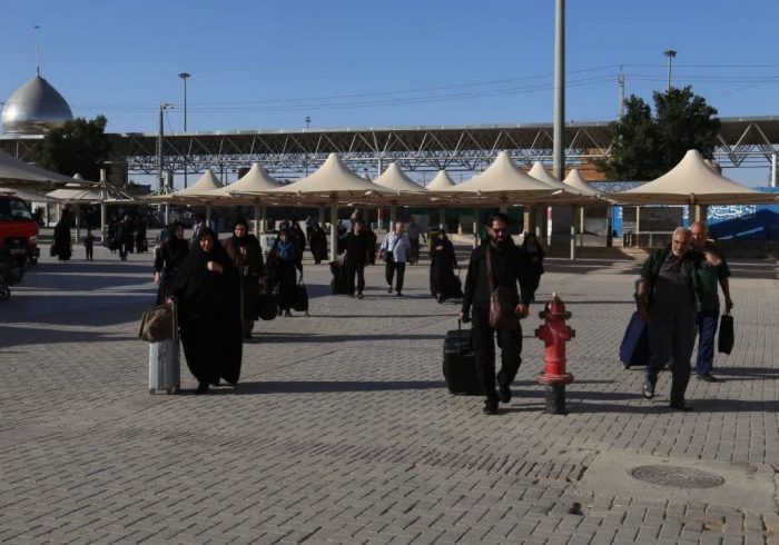 ورود بیش از ۱۵ هزار زائر از مرز مهران در شبانه‌روز گذشته / بازگشت زائران عرفه روان است